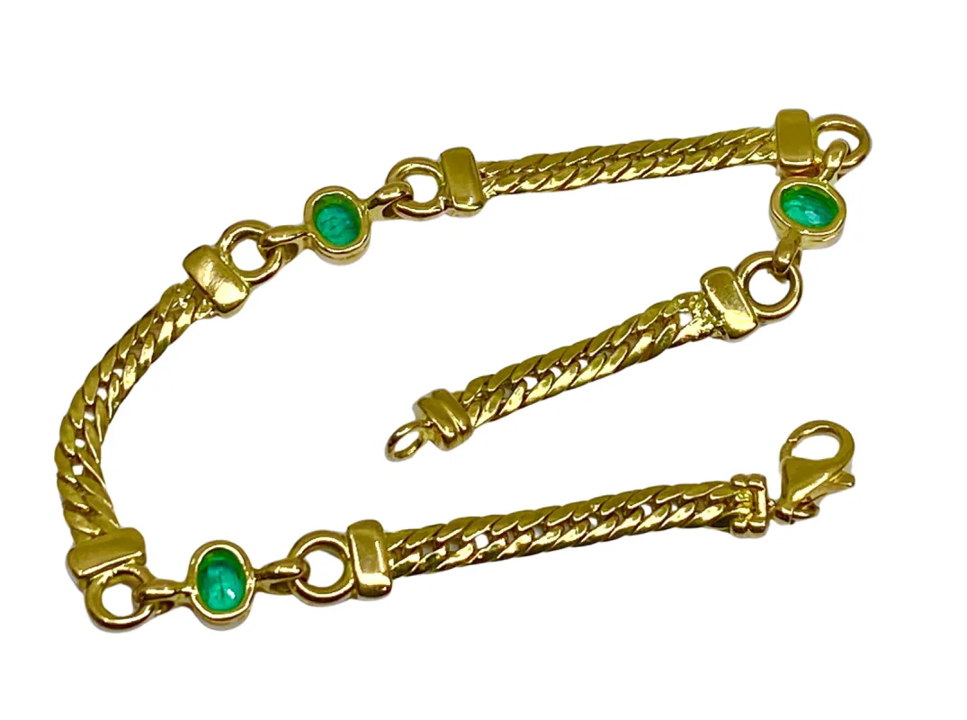Bracelet or jaune émeraudes et diamants sold by 58 Facettes