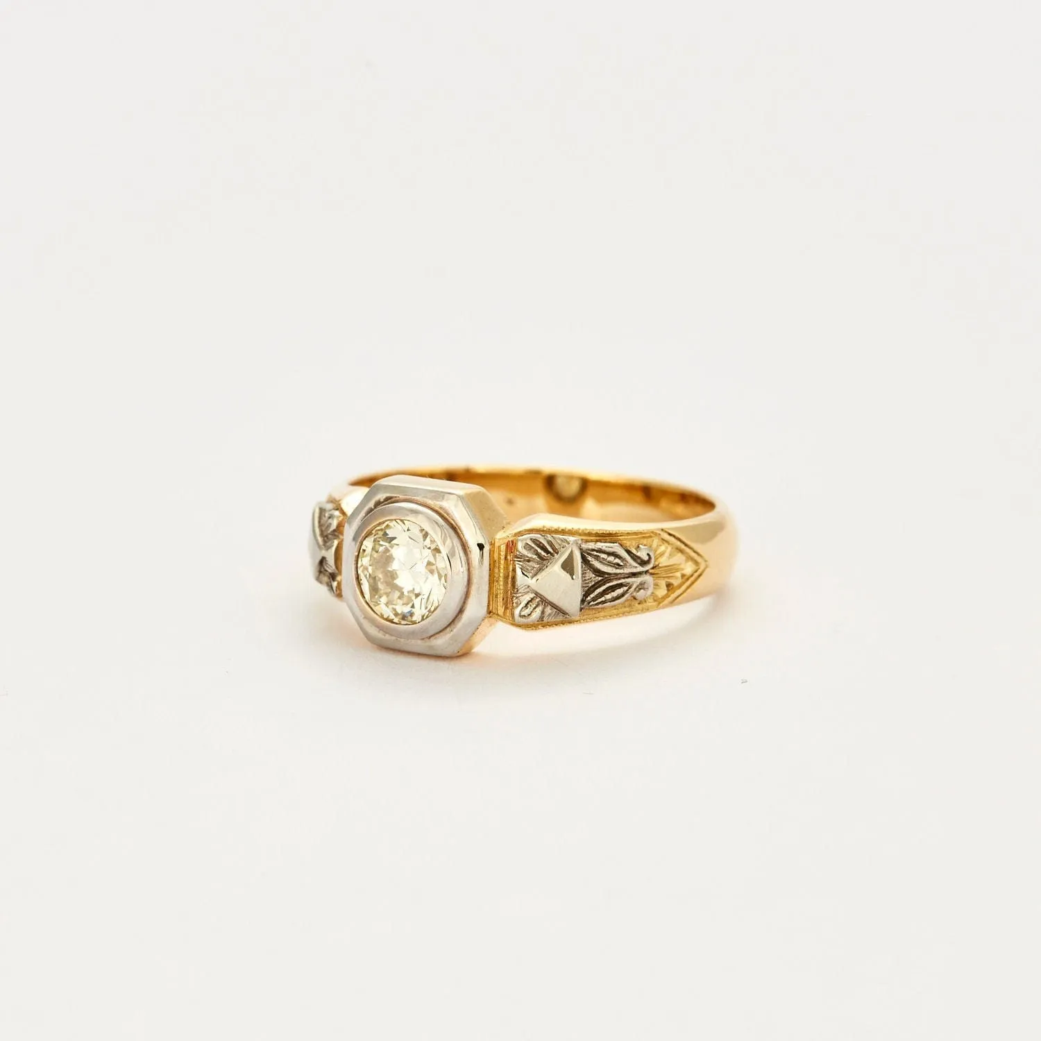 Bague Solitaire diamant 0.90ct sold by 58 Facettes product image thumbnail 3