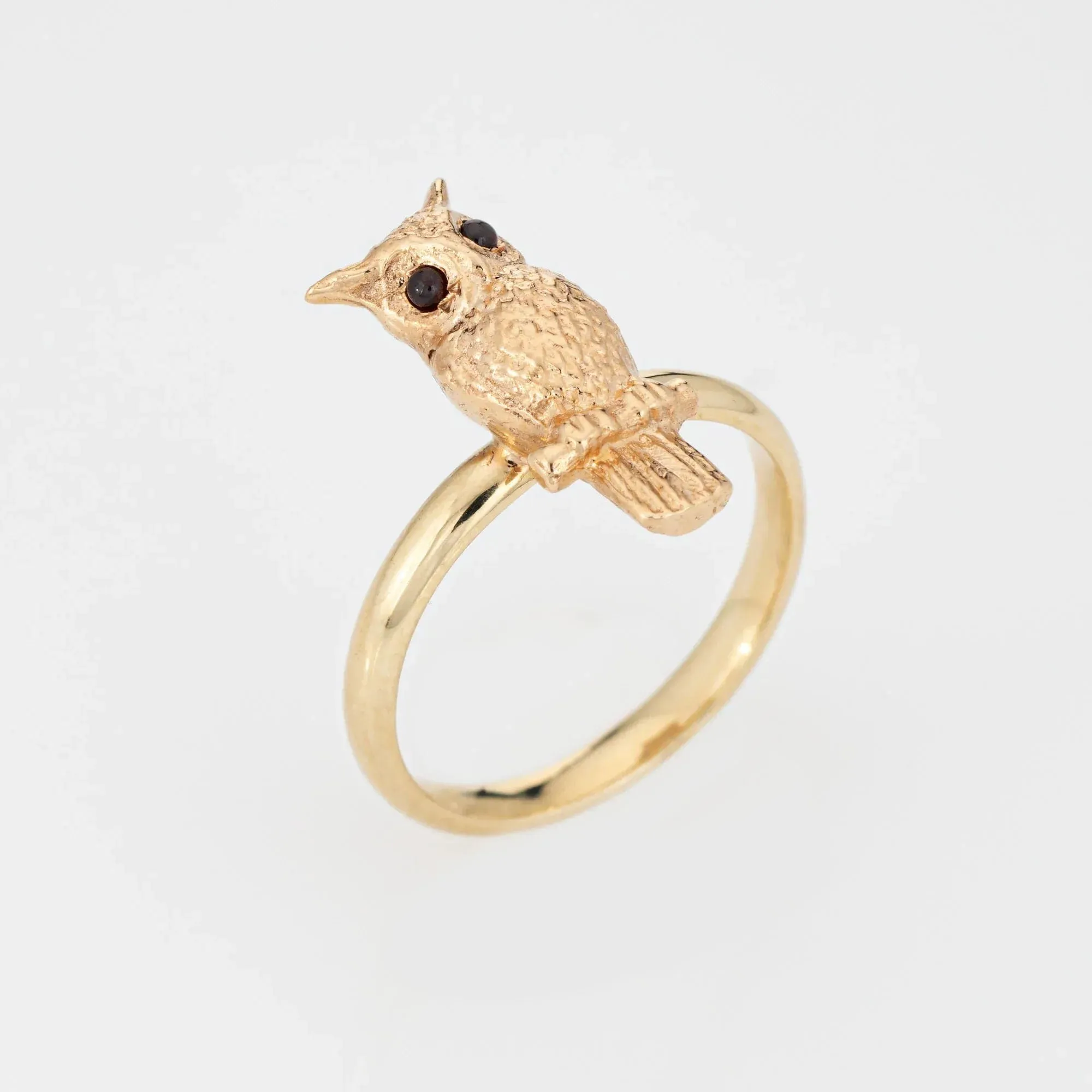 Owl Ring Vintage Yellow Gold Garnet Eyes sold by 58 Facettes product image thumbnail 3