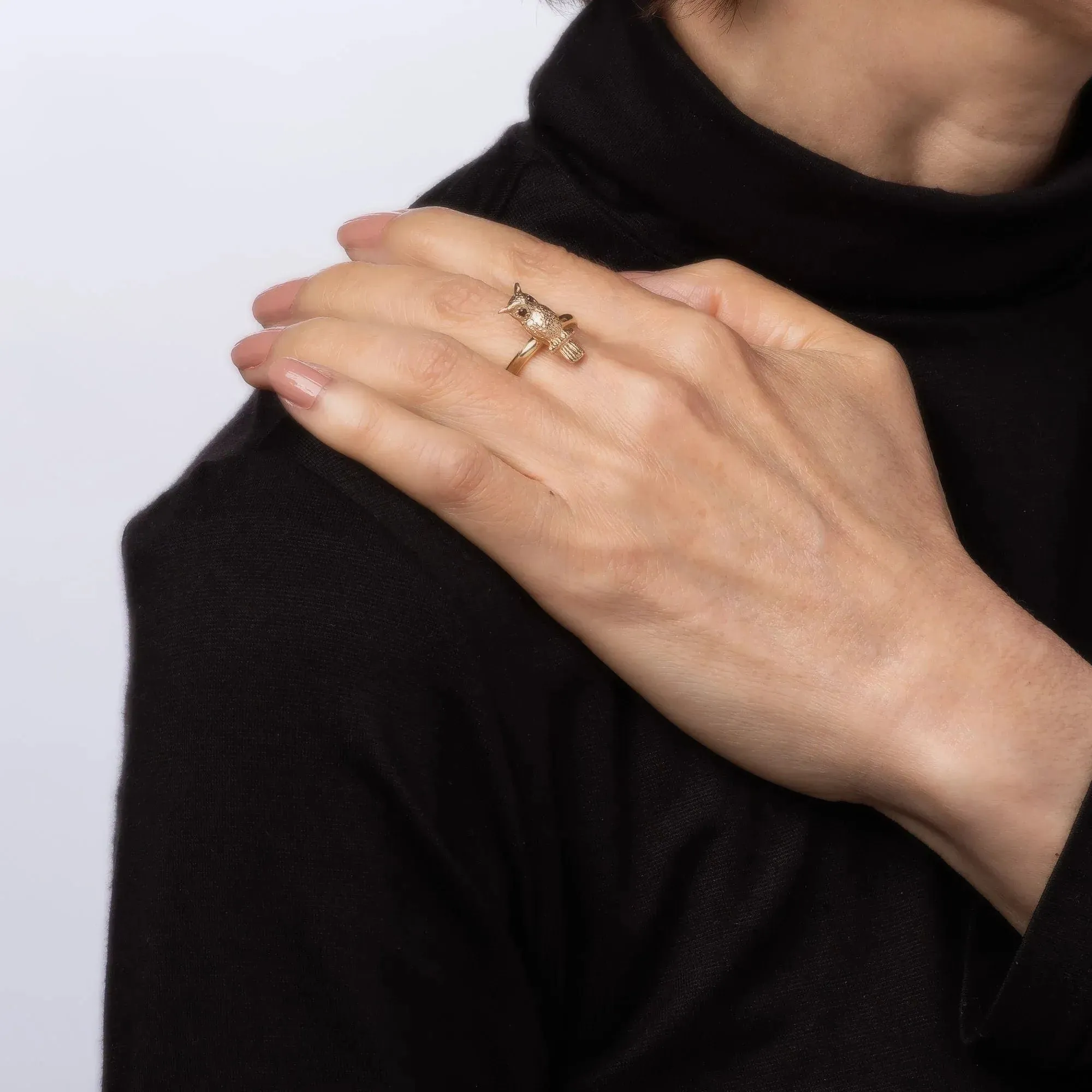 Owl Ring Vintage Yellow Gold Garnet Eyes sold by 58 Facettes product image thumbnail 2