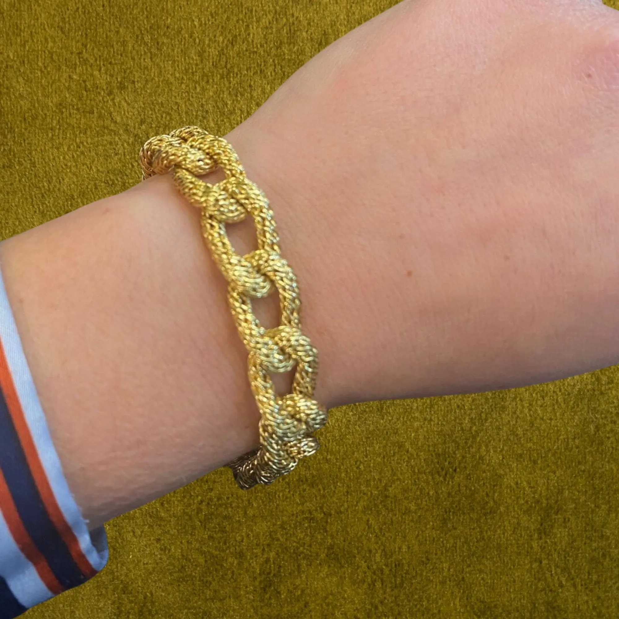 Bracelet mailles souples torsadées en or jaune sold by 58 Facettes product image thumbnail 3