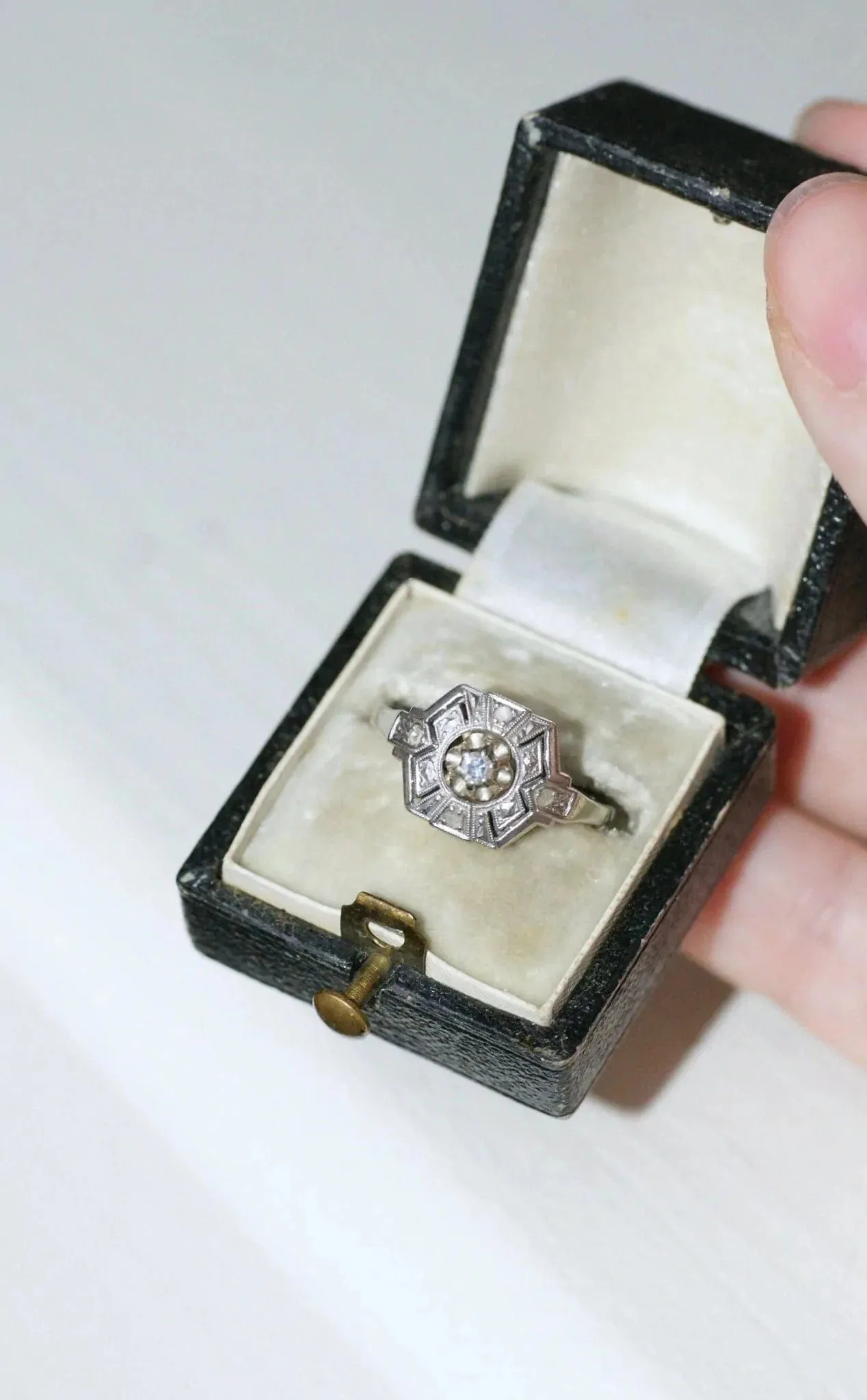 Bague Hexagonale Art Déco Diamants sold by 58 Facettes product image thumbnail 4