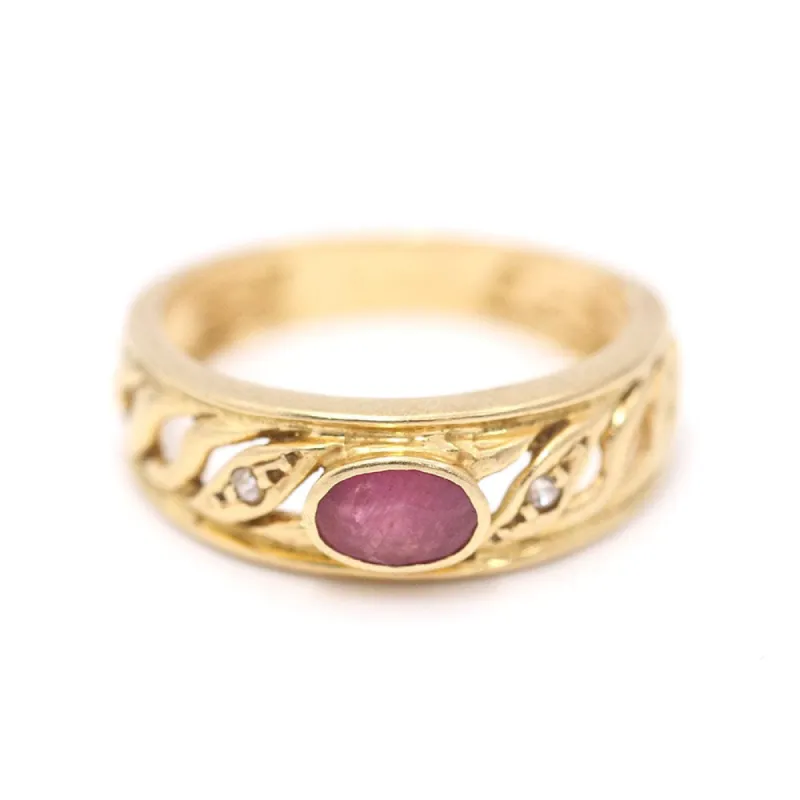 bague en or ajourée avec rubis et zircone sold by 58 Facettes