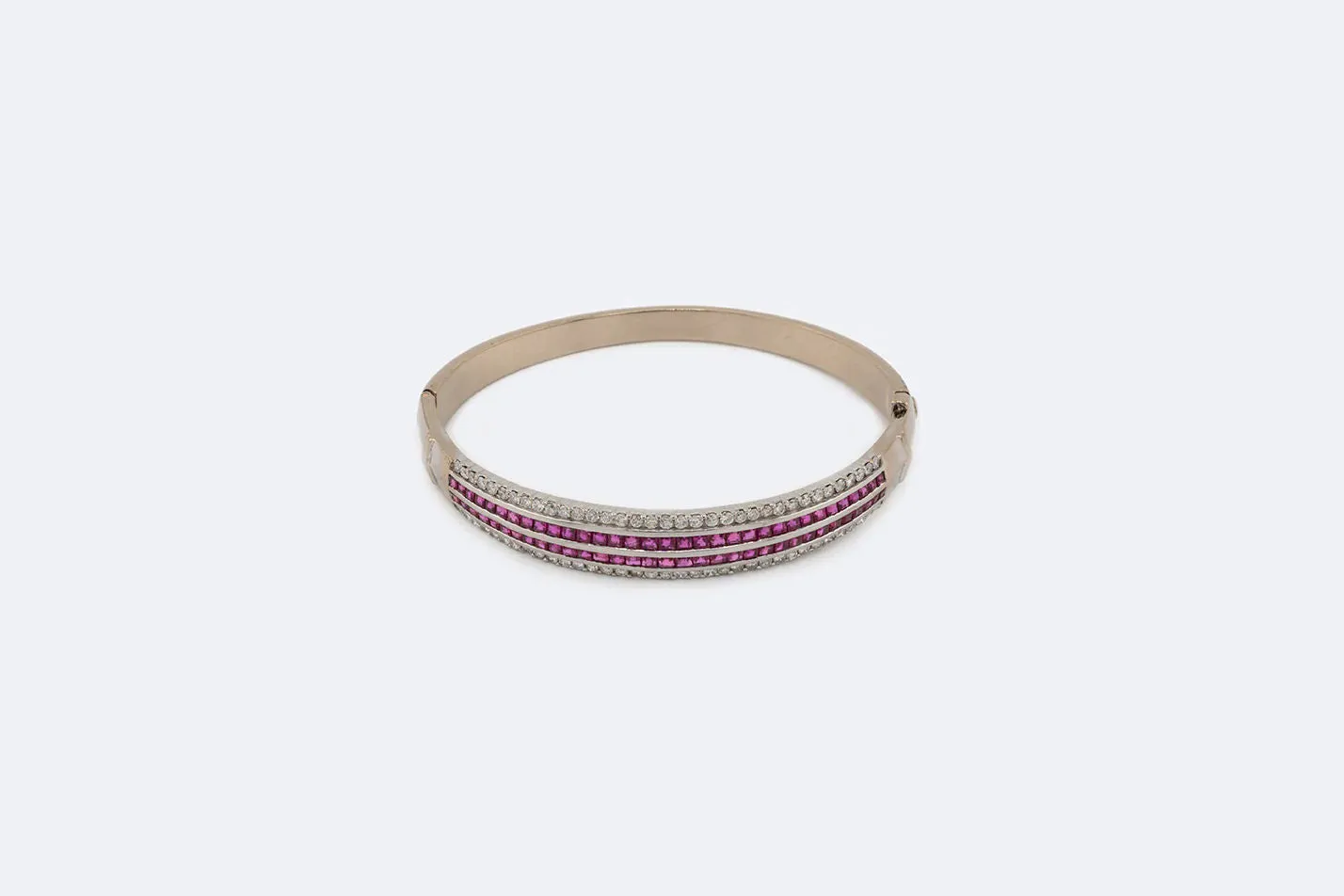 Bracelet en or blanc avec diamants et rubis sold by 58 Facettes product image thumbnail 2