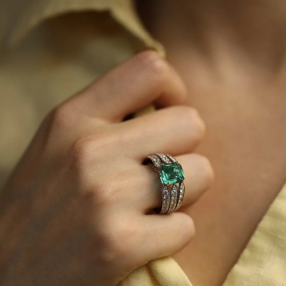 Bague en or blanc avec émeraude de Colombie et diamants sold by 58 Facettes product image thumbnail 4