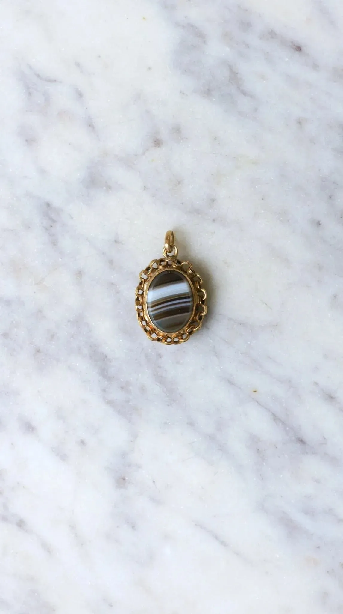 Médaillon Ouvrant Agate et Anneaux Or Jaune sold by 58 Facettes product image thumbnail 5