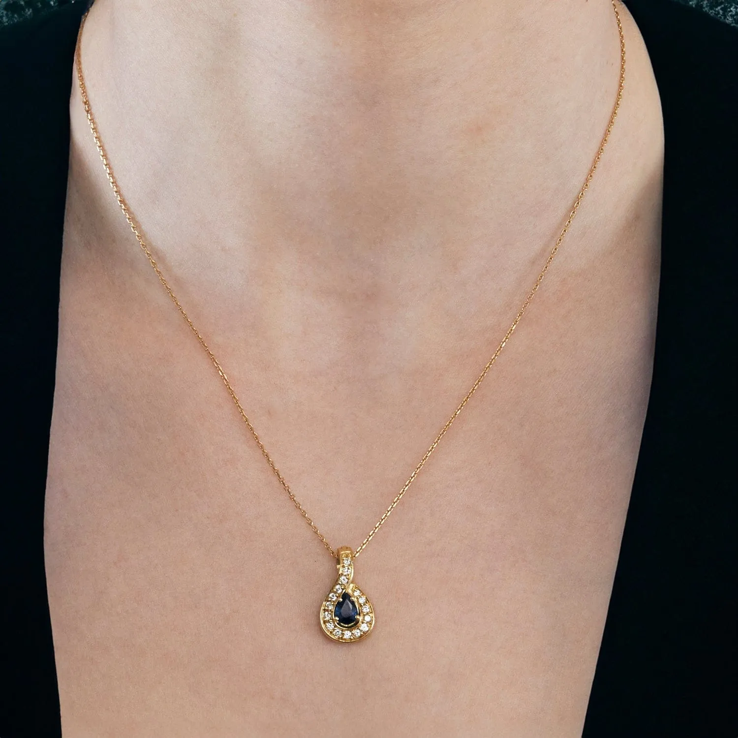 Pendentif or jaune saphir et diamants sold by 58 Facettes product image thumbnail 2