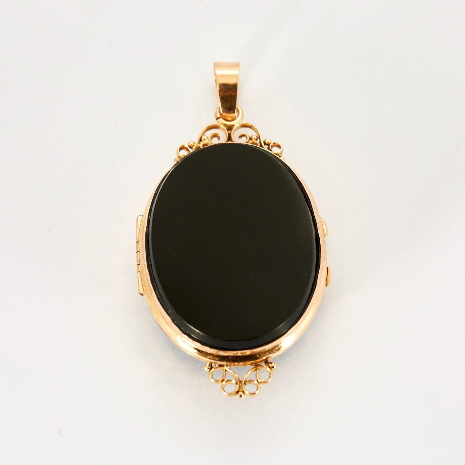 Médaillon ouvrant avec onyx et demi-perles sold by 58 Facettes product image thumbnail 3