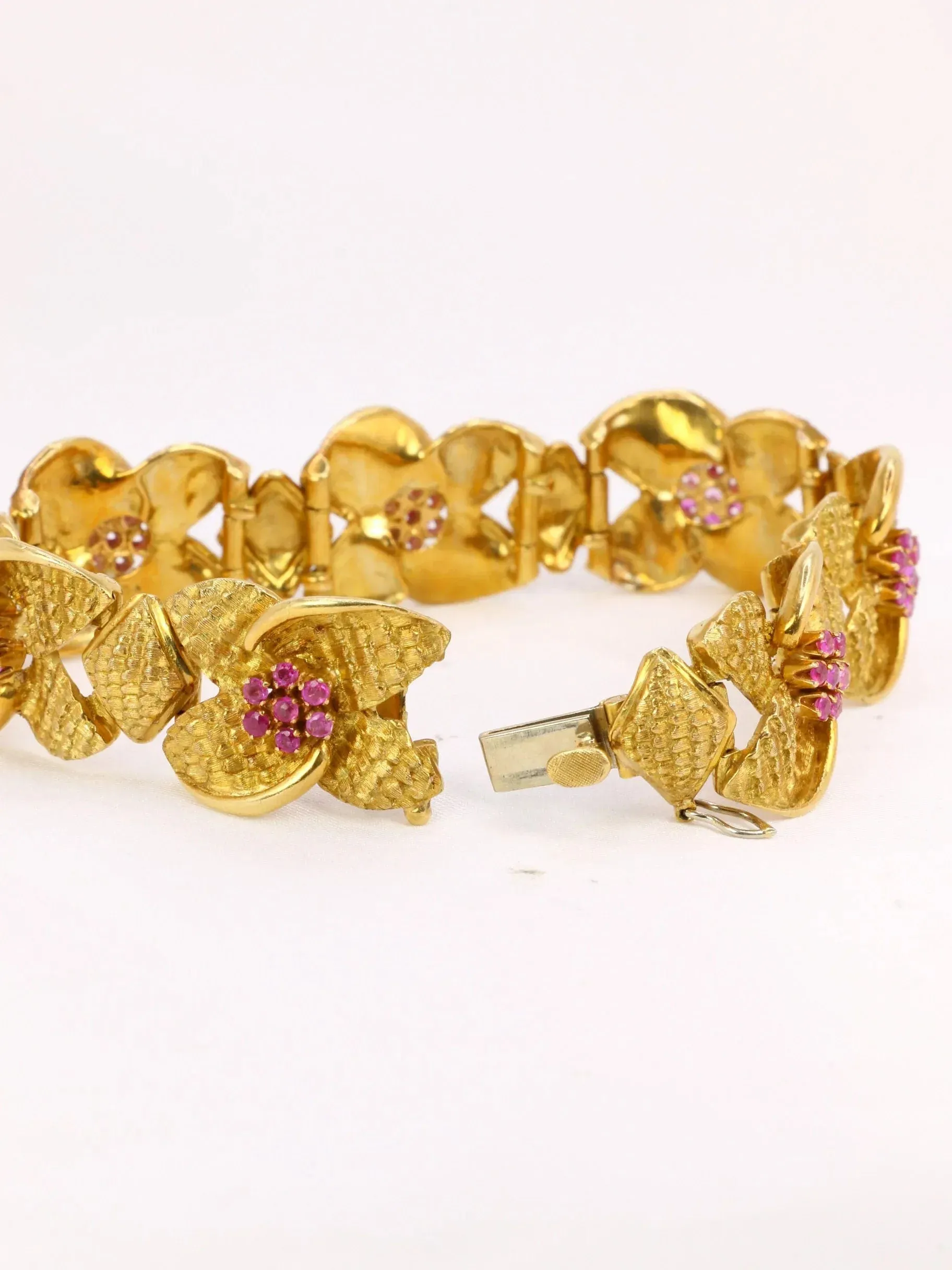 Bracelet vintage fleur or amati et rubis sold by 58 Facettes product image thumbnail 5