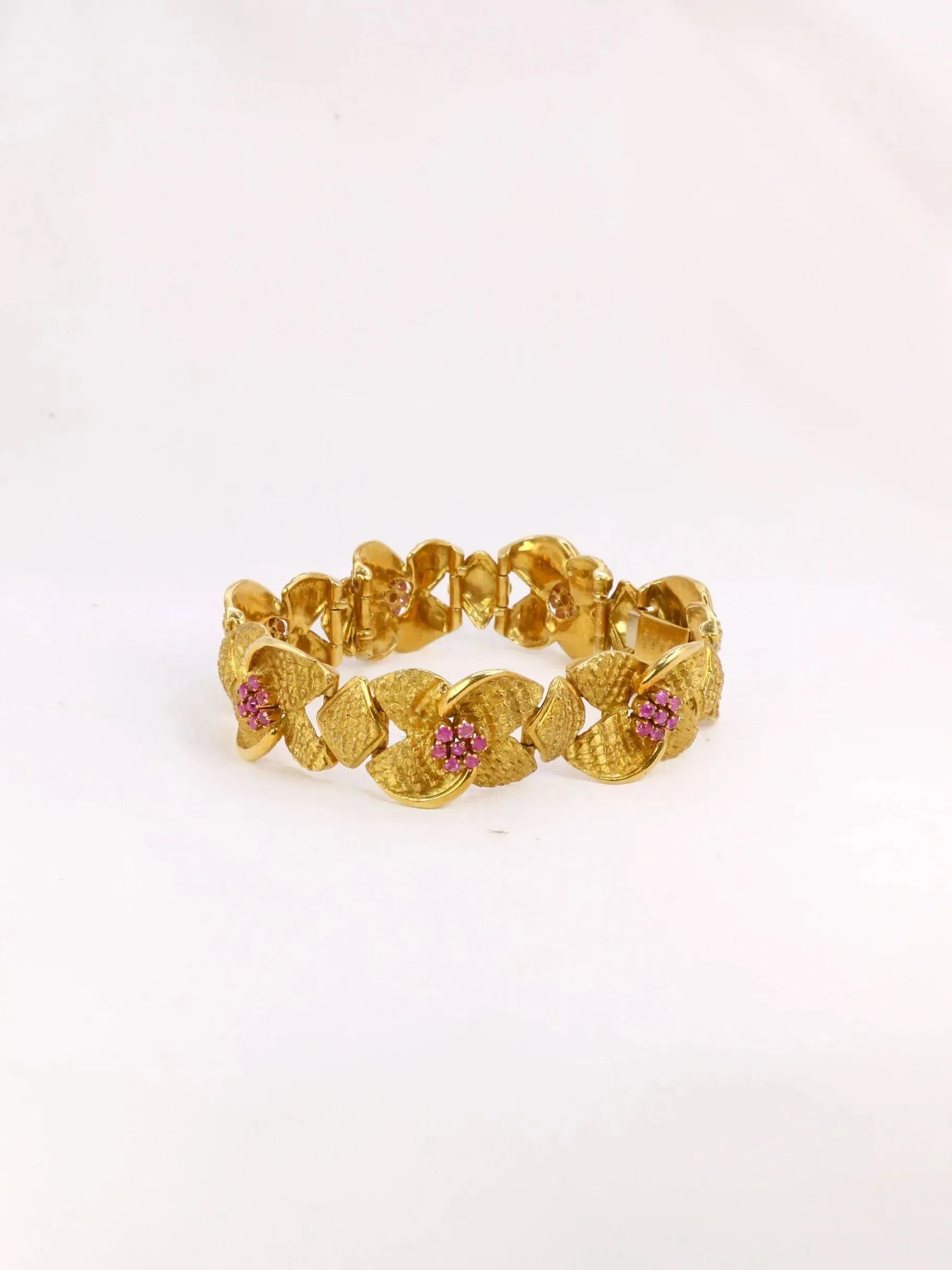 Bracelet vintage fleur or amati et rubis sold by 58 Facettes product image thumbnail 3