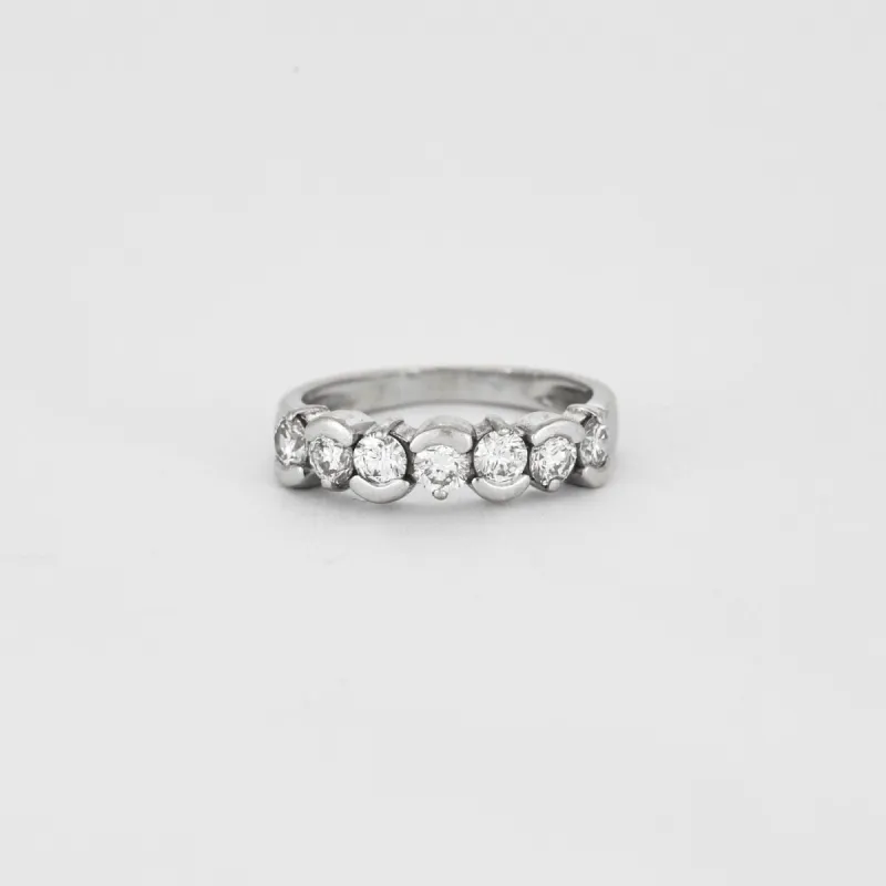 Demi-alliance en or rhodié et diamants sold by 58 Facettes