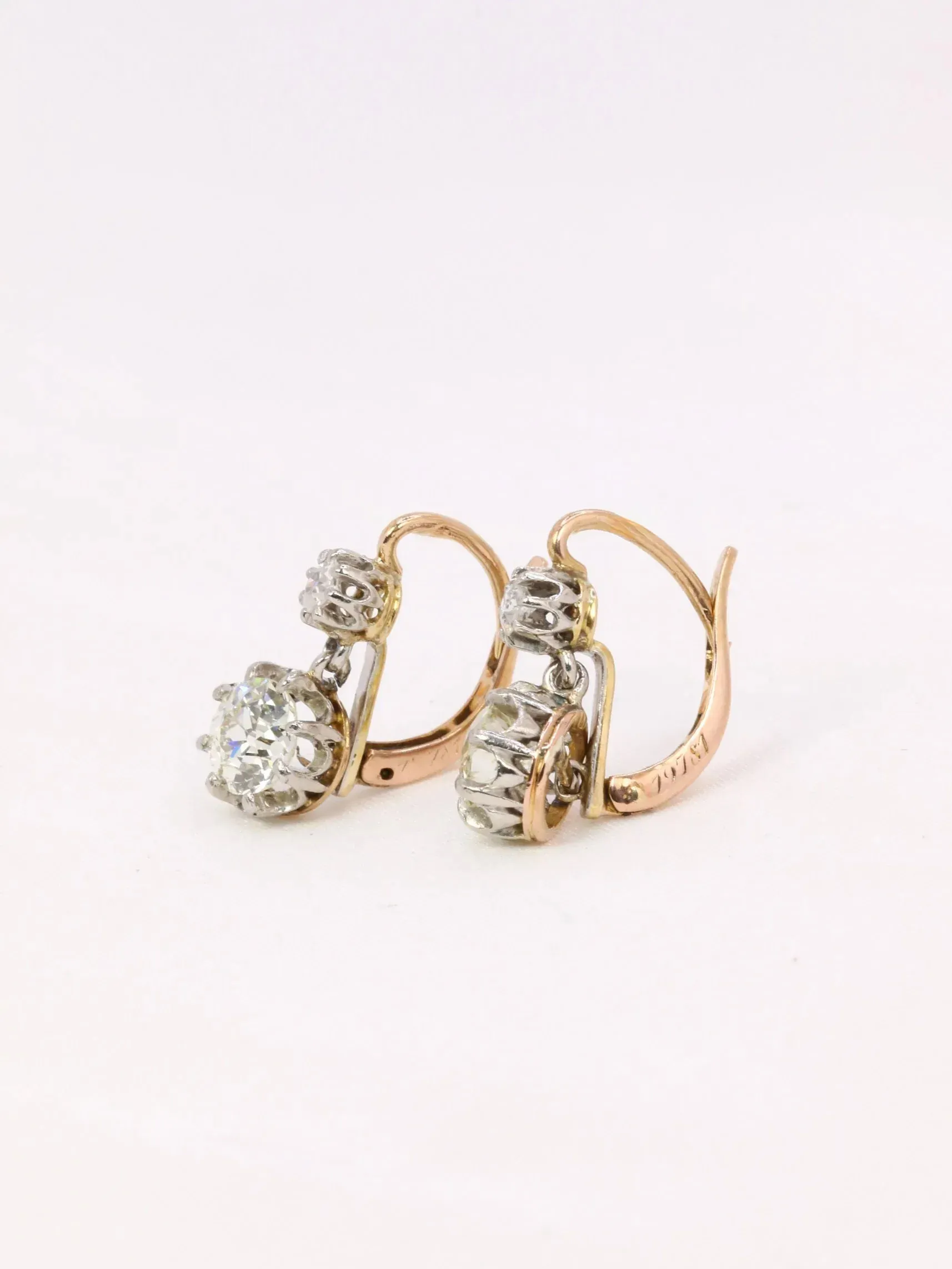 Dormeuses diamants taille ancienne 2,2 ct sold by 58 Facettes product image thumbnail 5
