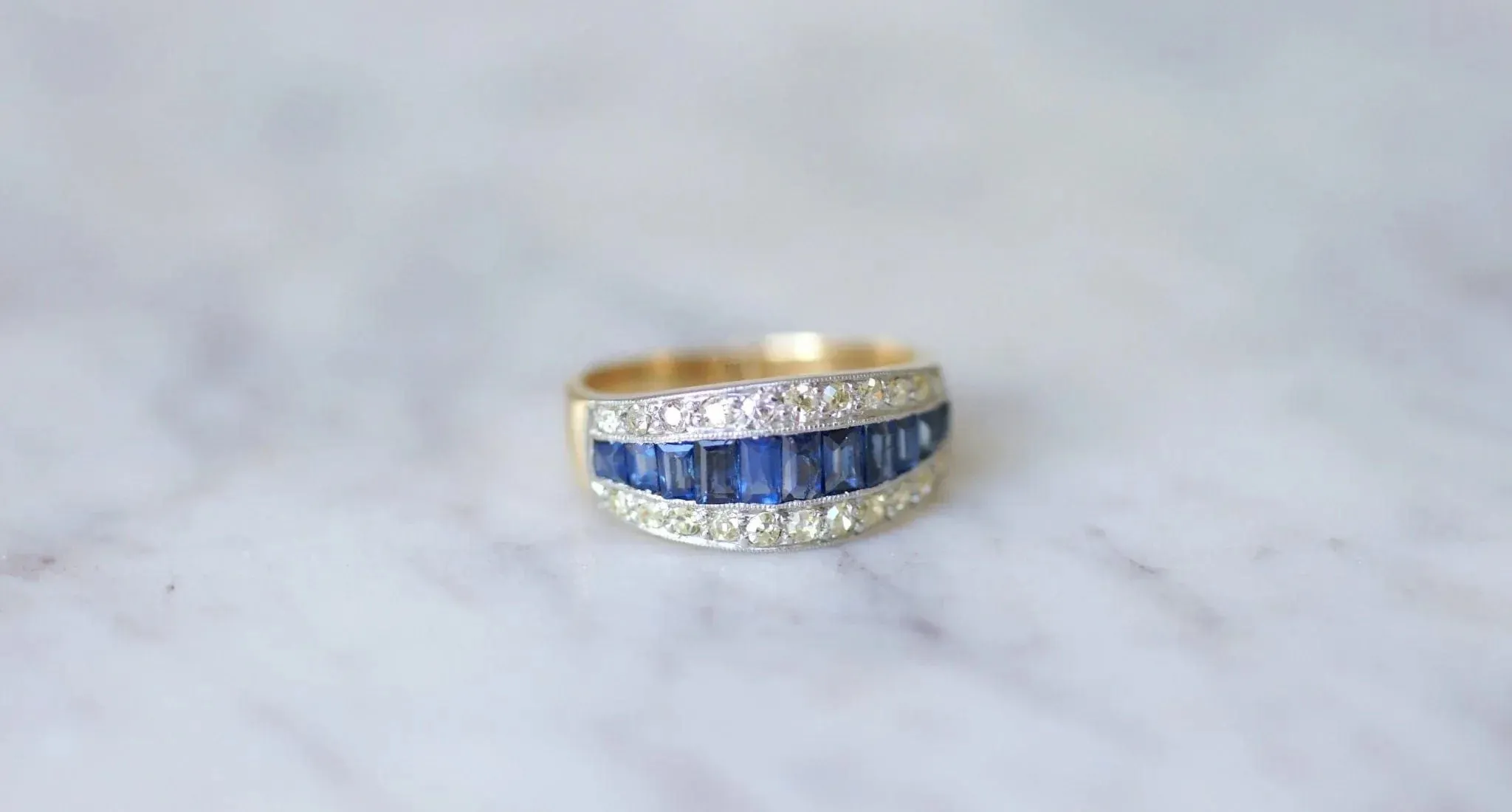 Bague Bandeau Art Deco Saphirs Calibrés et Diamants sold by 58 Facettes product image thumbnail 3