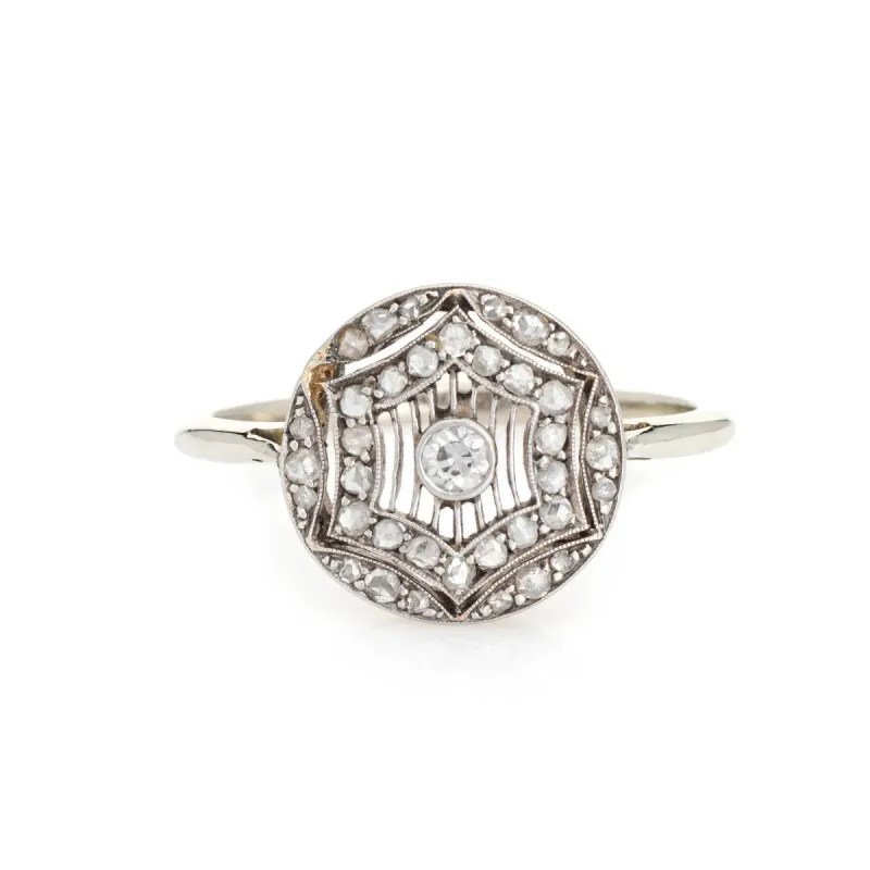 bague en diamant édouardien antique en platine sold by 58 Facettes