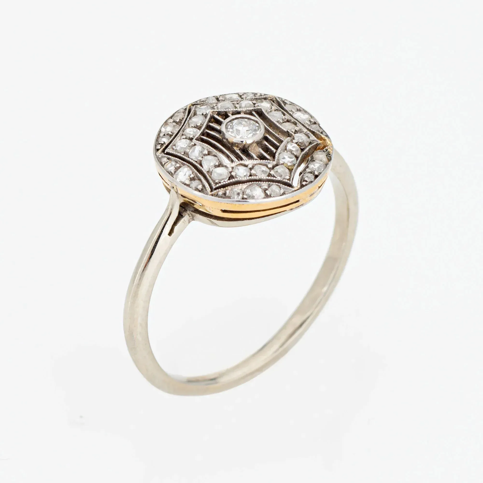 bague en diamant édouardien antique en platine sold by 58 Facettes product image thumbnail 3
