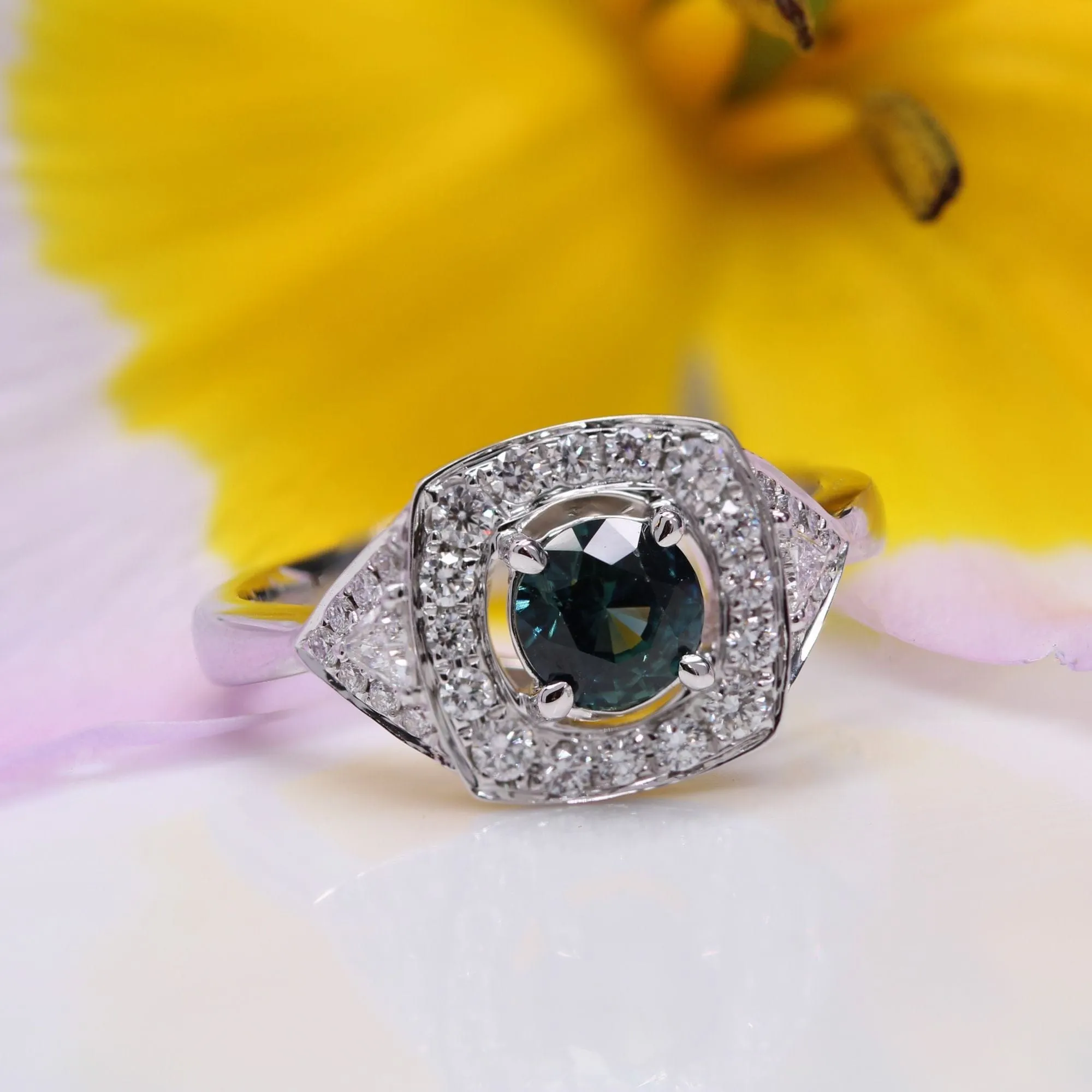 Bague style art déco diamants et saphir Teal sold by 58 Facettes product image thumbnail 3
