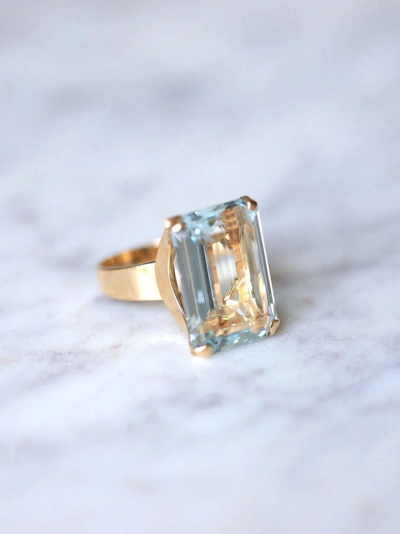 Bague de cocktail vintage aigue-marine 15 Cts sur or rose sold by 58 Facettes product image thumbnail 5