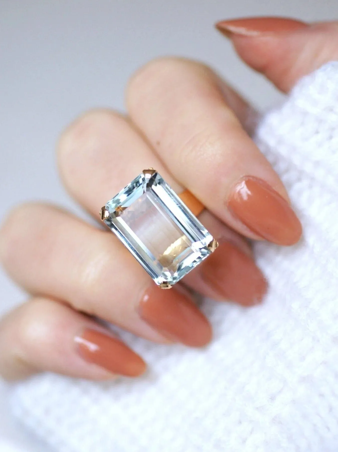 Bague de cocktail vintage aigue-marine 15 Cts sur or rose sold by 58 Facettes product image thumbnail 2