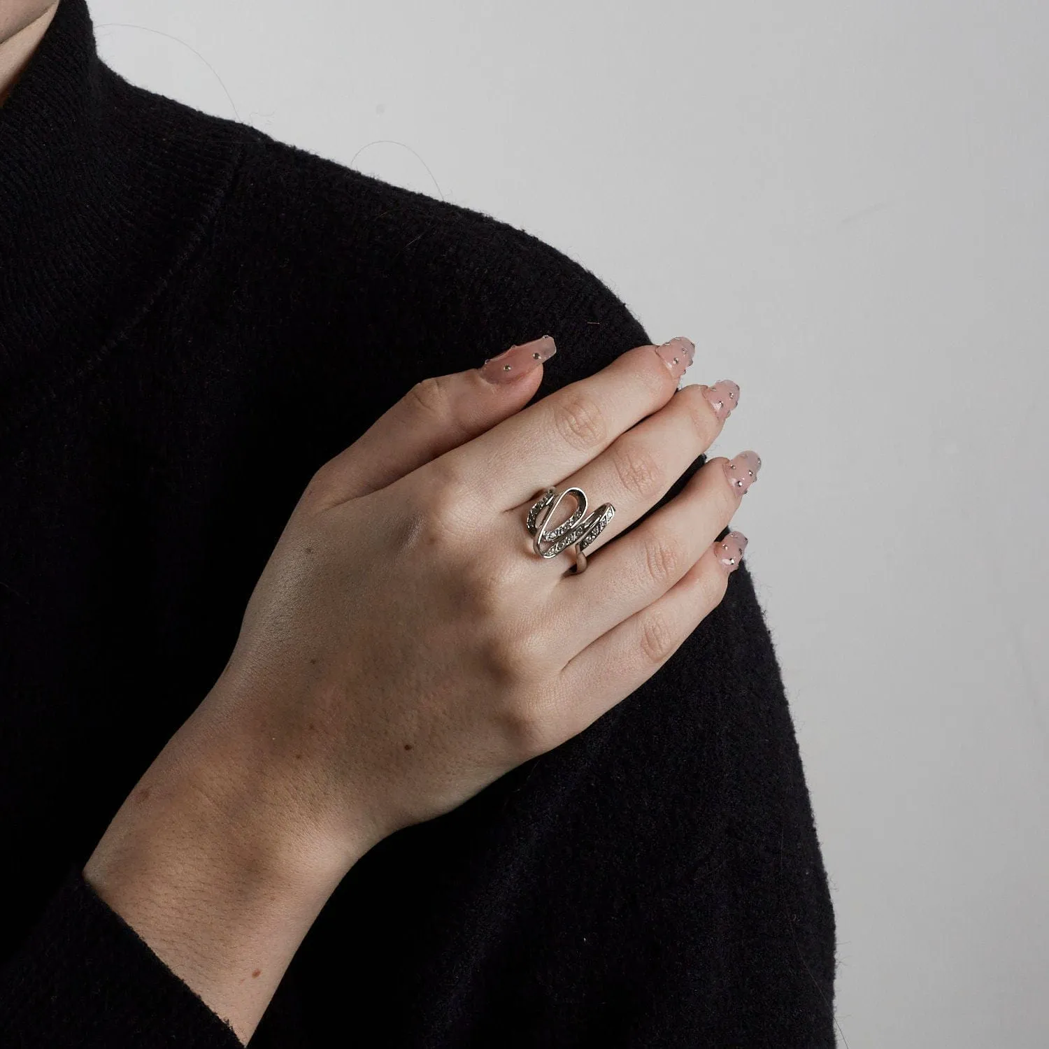 Bague entrelacée avec diamants sold by 58 Facettes product image thumbnail 3