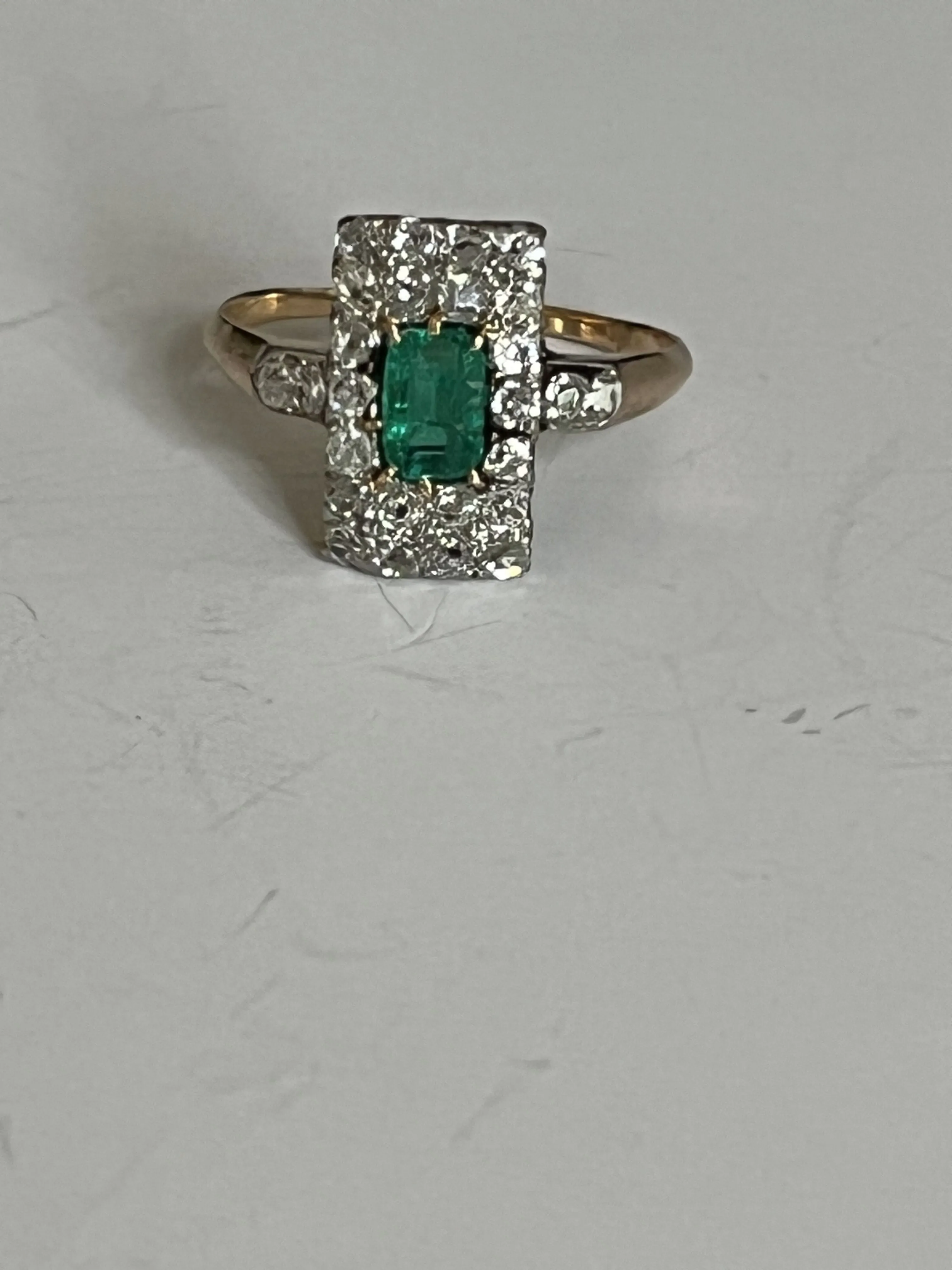 Bague ancienne or jaune émeraude Colombie diamants sold by 58 Facettes product image thumbnail 5