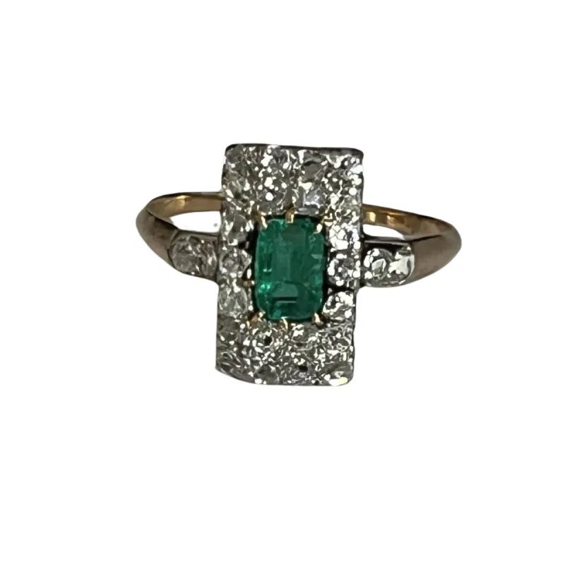 Bague ancienne or jaune émeraude Colombie diamants sold by 58 Facettes