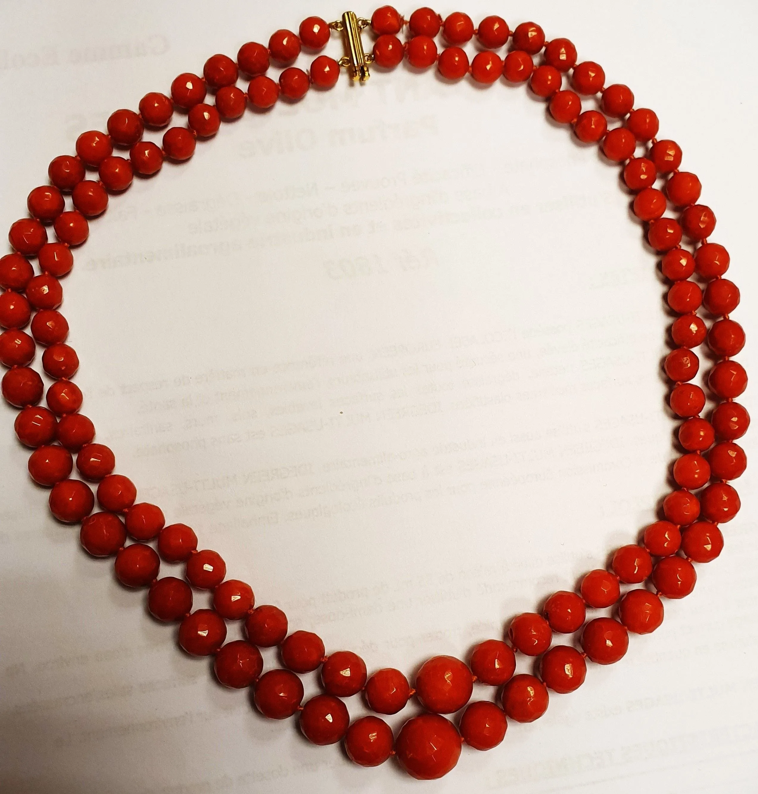 Collier 2 rangs corail sarde facetté en chute sold by 58 Facettes product image thumbnail 5