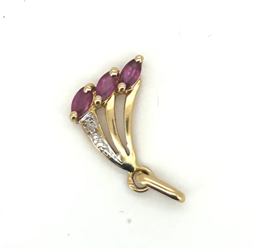 Pendentif ou rubis 18kt et diamants sold by 58 Facettes