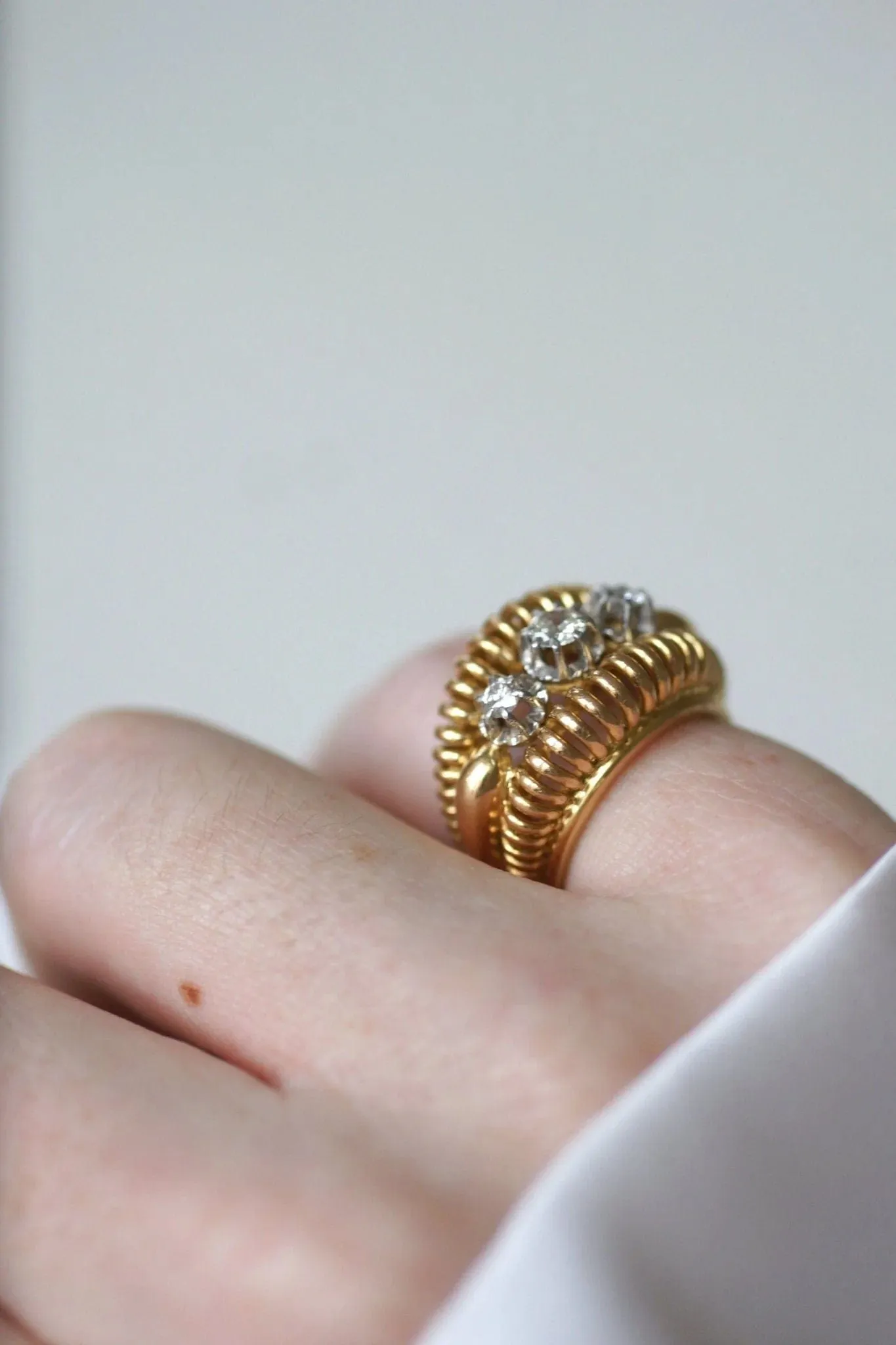 Bague fil vintage or rose diamants sold by 58 Facettes product image thumbnail 3