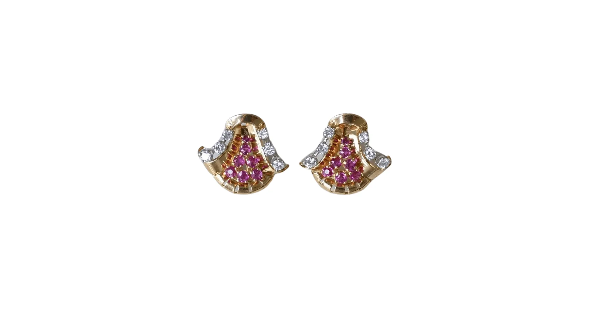 Boucles d'Oreilles Rétro Or Rose, rubis, et diamants sold by 58 Facettes