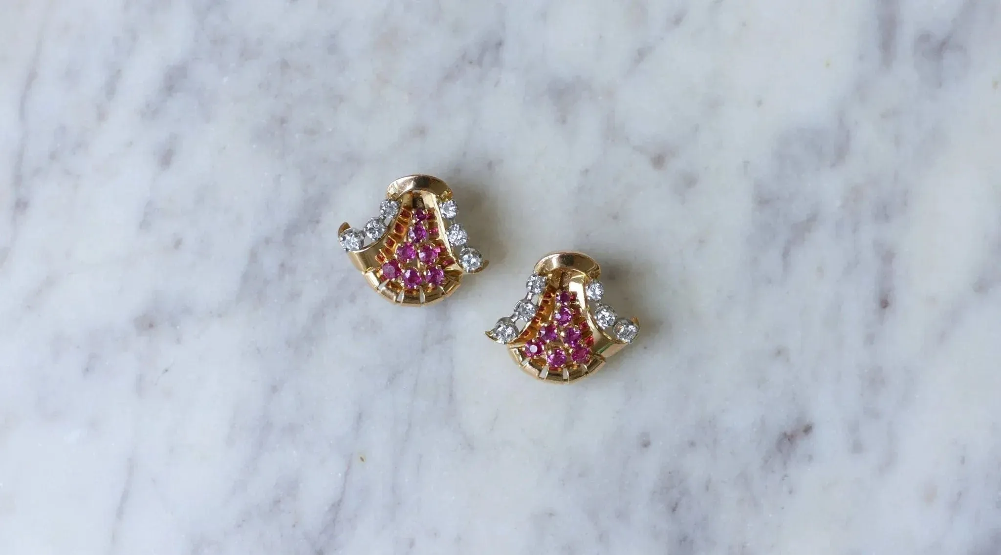 Boucles d'Oreilles Rétro Or Rose, rubis, et diamants sold by 58 Facettes product image thumbnail 5