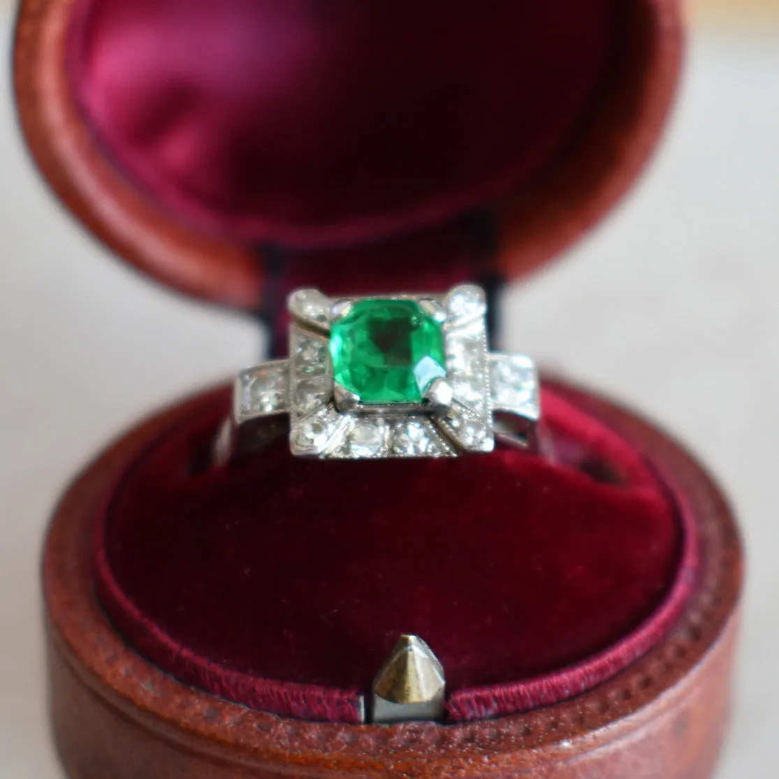 Bague art déco or blanc émeraude diamants sold by 58 Facettes product image thumbnail 4