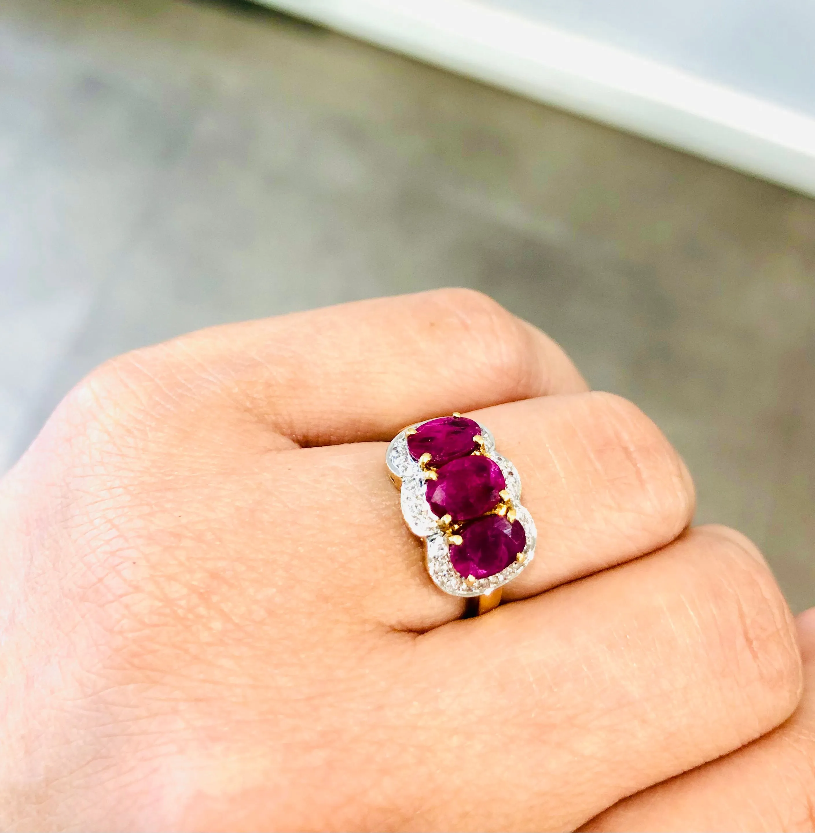 Bague trilogie rubis et diamants sold by 58 Facettes product image thumbnail 2