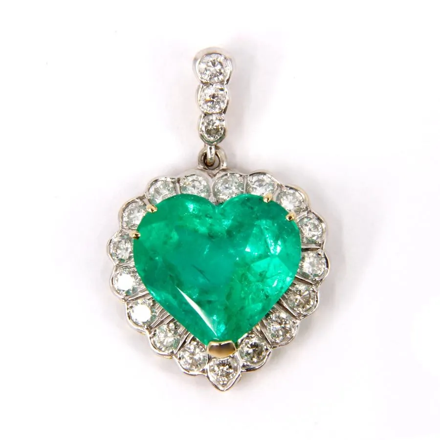 Pendentif émeraude cœur et diamant sold by 58 Facettes