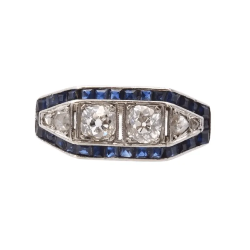 Bague Art Déco diamants et saphirs calibrés en or et platine sold by 58 Facettes