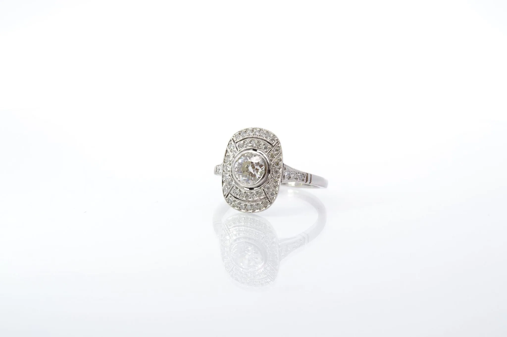 Bague Art Déco diamants platine sold by 58 Facettes product image thumbnail 4