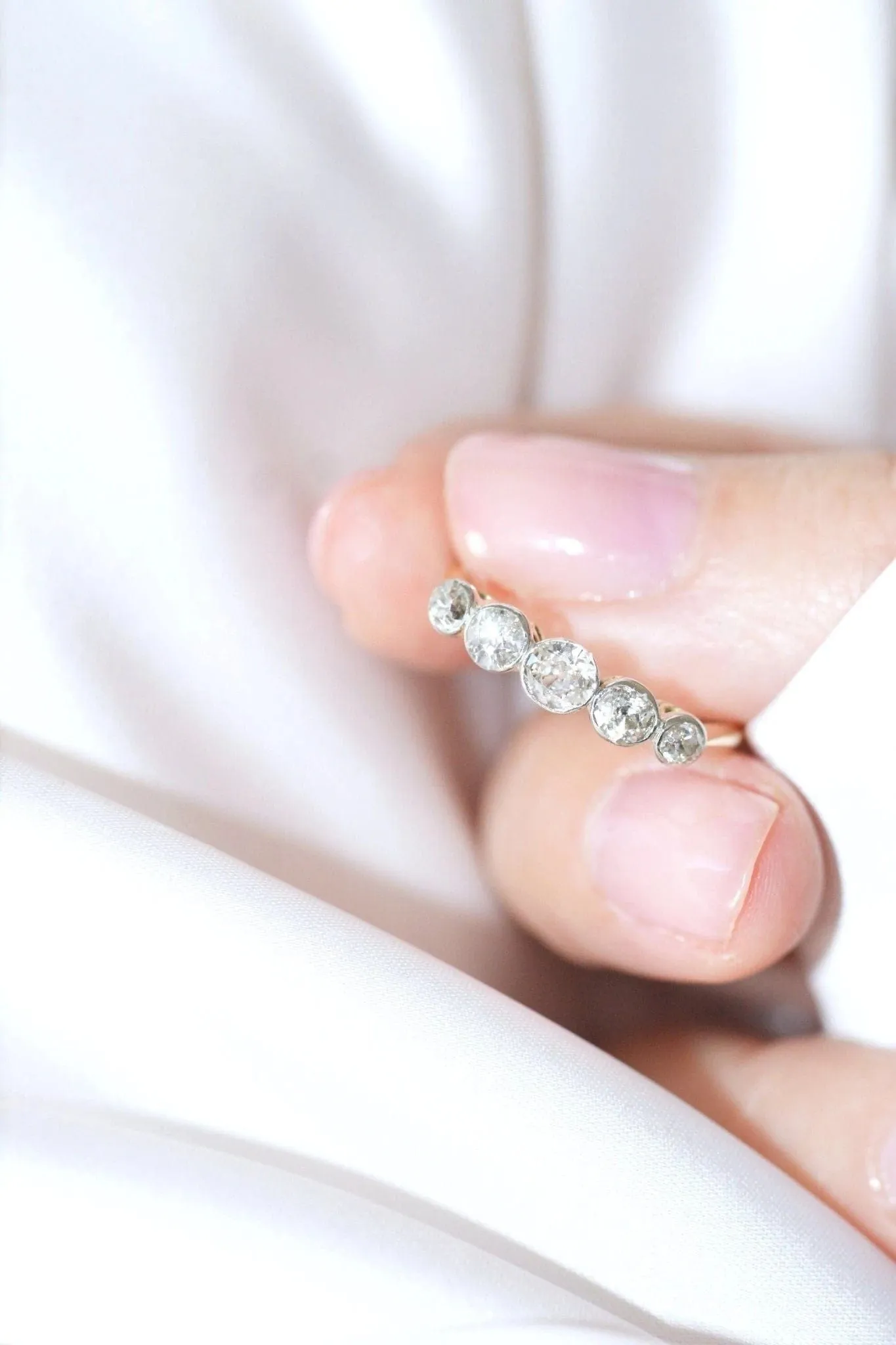 Bague jarretière 5 diamants sold by 58 Facettes product image thumbnail 4