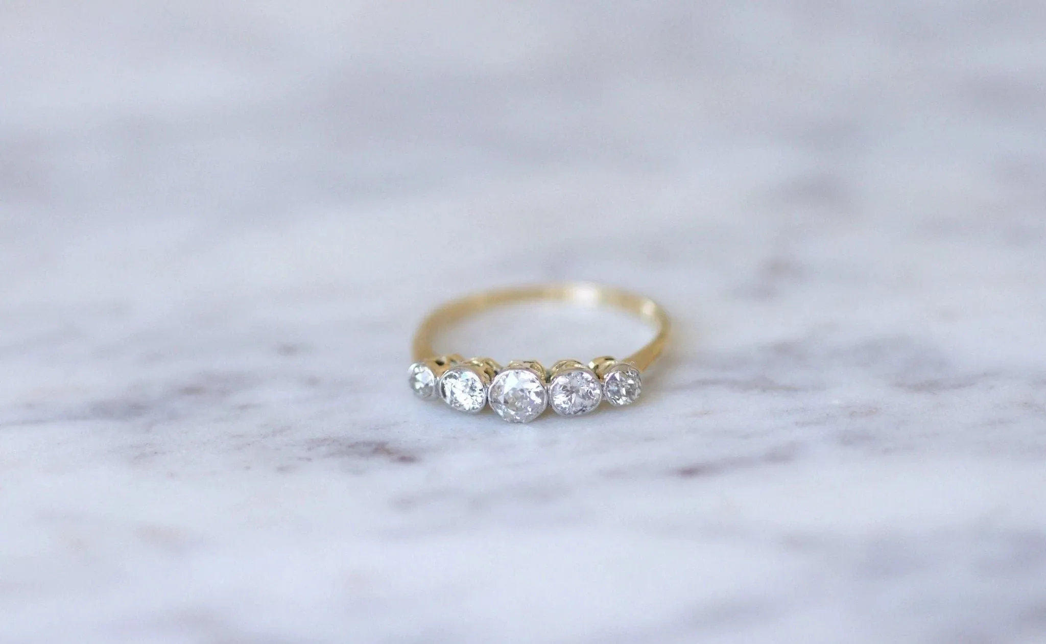 Bague jarretière 5 diamants sold by 58 Facettes product image thumbnail 5