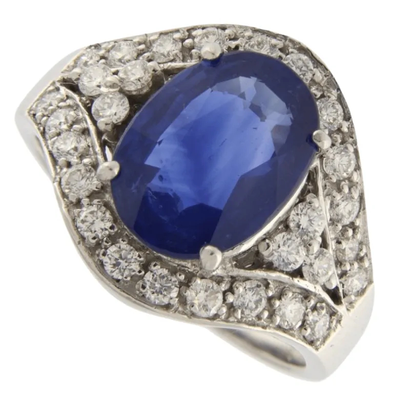 Bague saphir et diamants sold by 58 Facettes