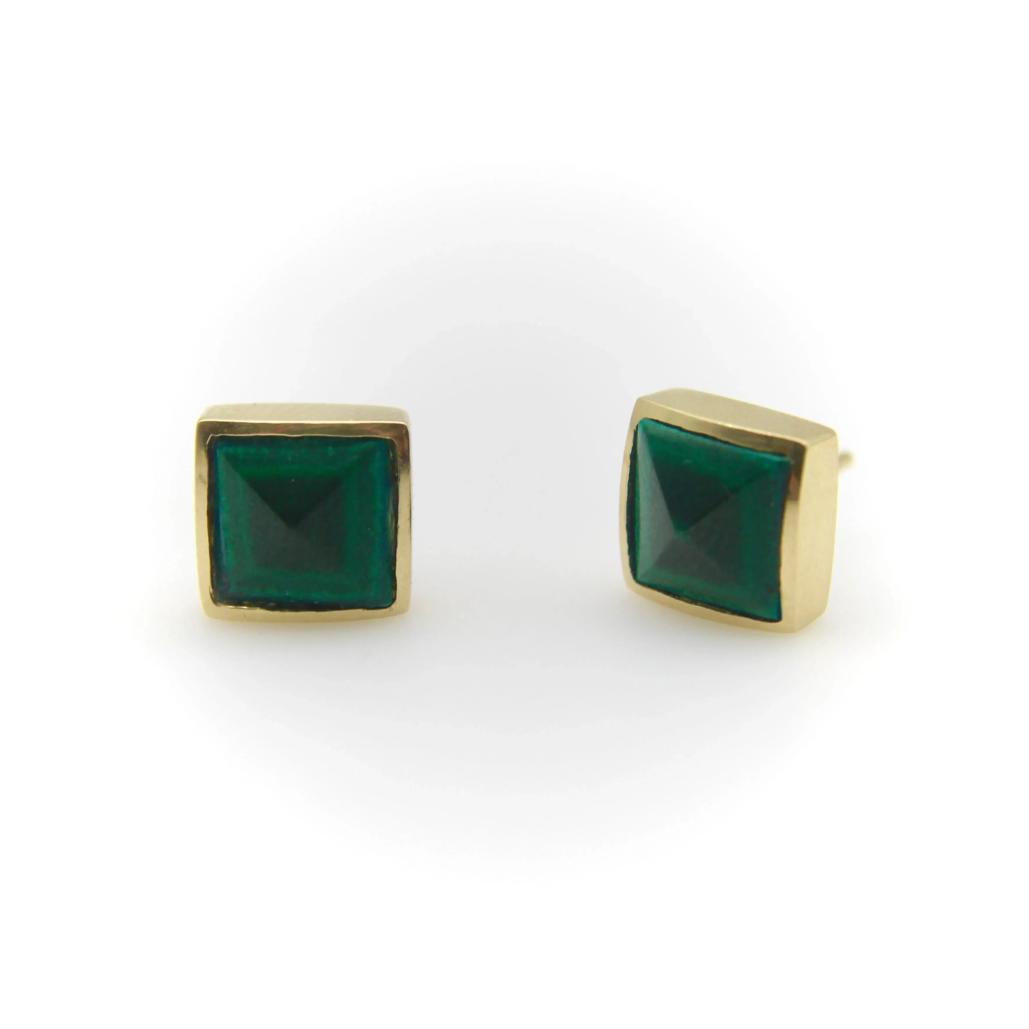 clous pyramidaux en malachite signature dorés sold by 58 Facettes