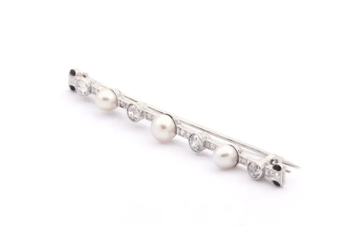Broche Art Déco en or blanc sertie de perles fines, d'onyx et de diamants sold by 58 Facettes product image thumbnail 3