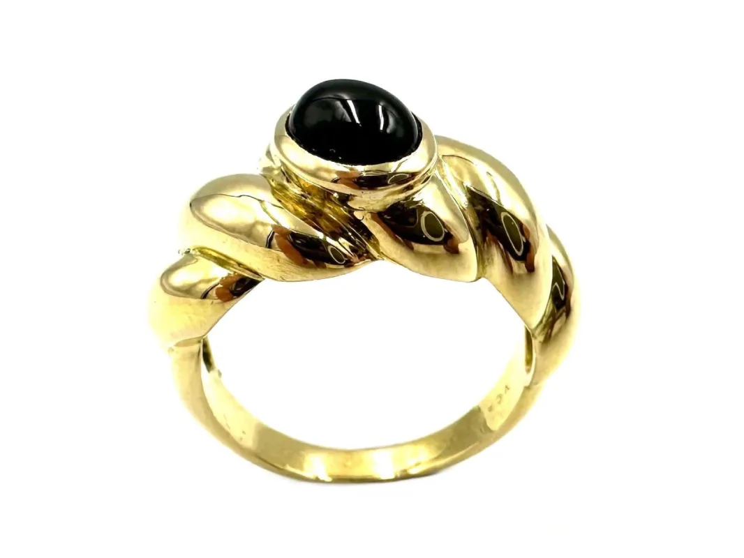 VAN CLEEF & ARPELS. Bague vintage or jaune 18K et onyx sold by 58 Facettes
