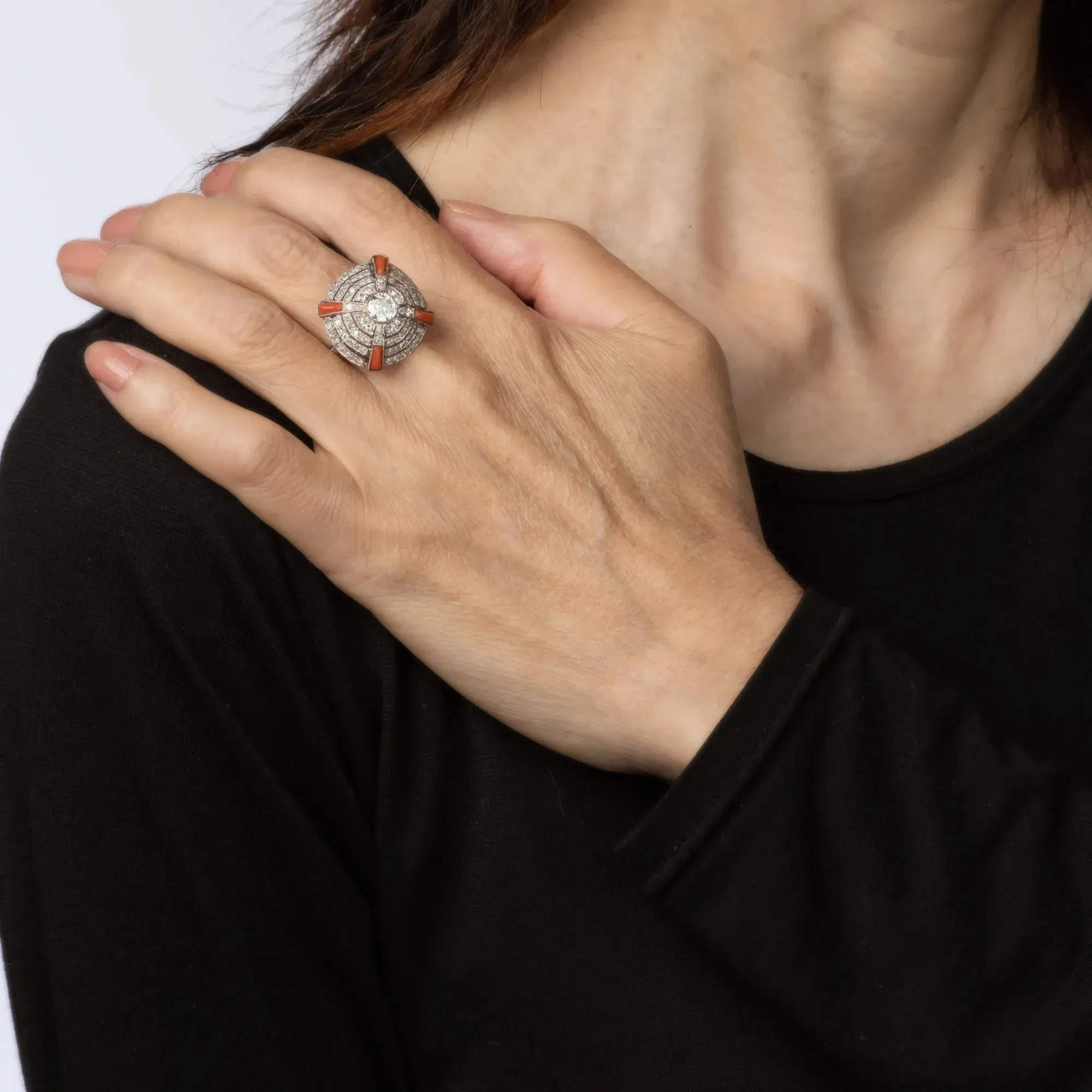 art déco diamond coral Ring sold by 58 Facettes product image thumbnail 2