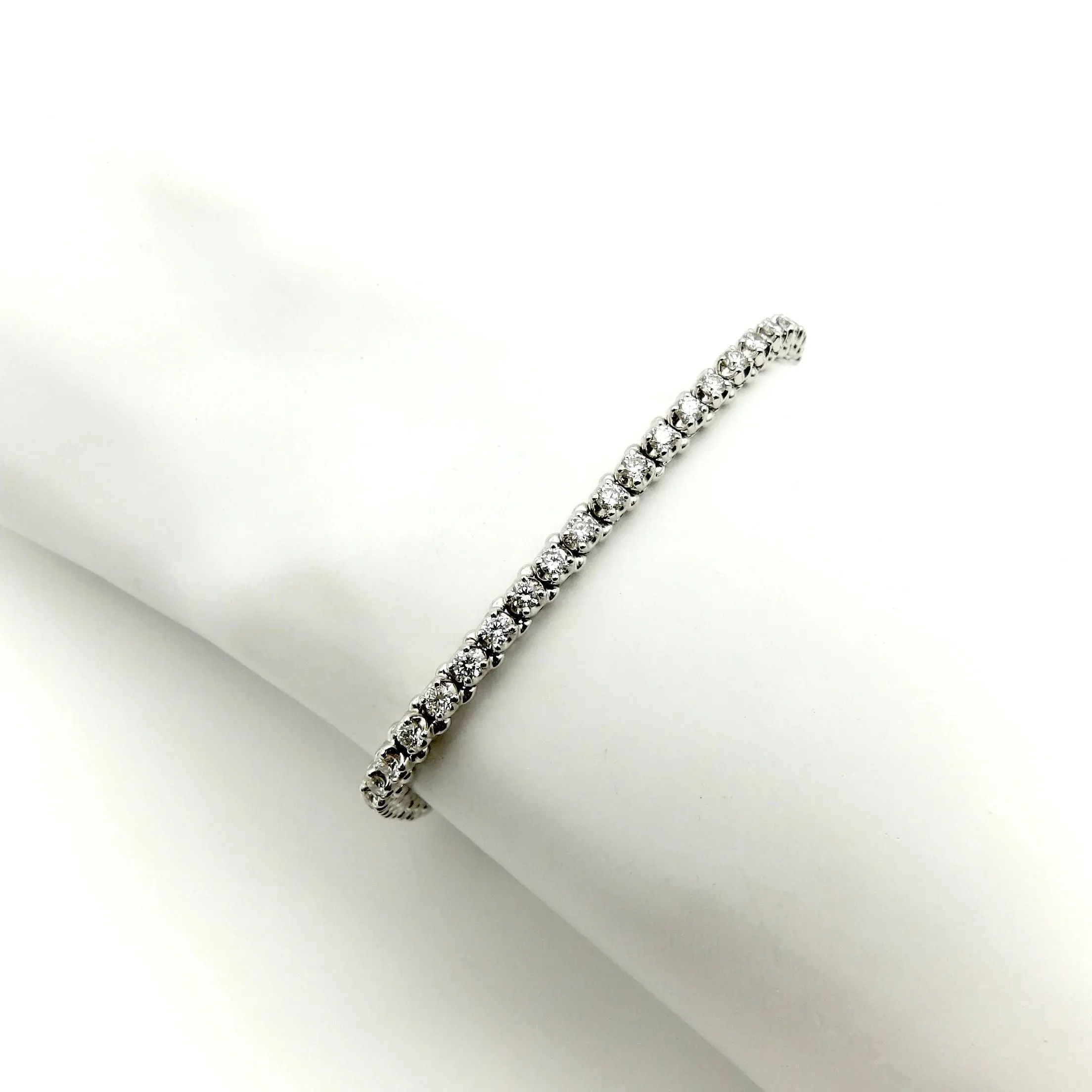 Bracelet tennis diamants or blanc sold by 58 Facettes product image thumbnail 2