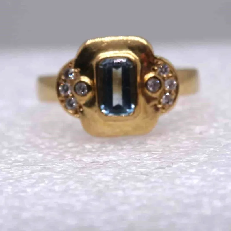 Bague or jaune, aigue-marine et diamants sold by 58 Facettes