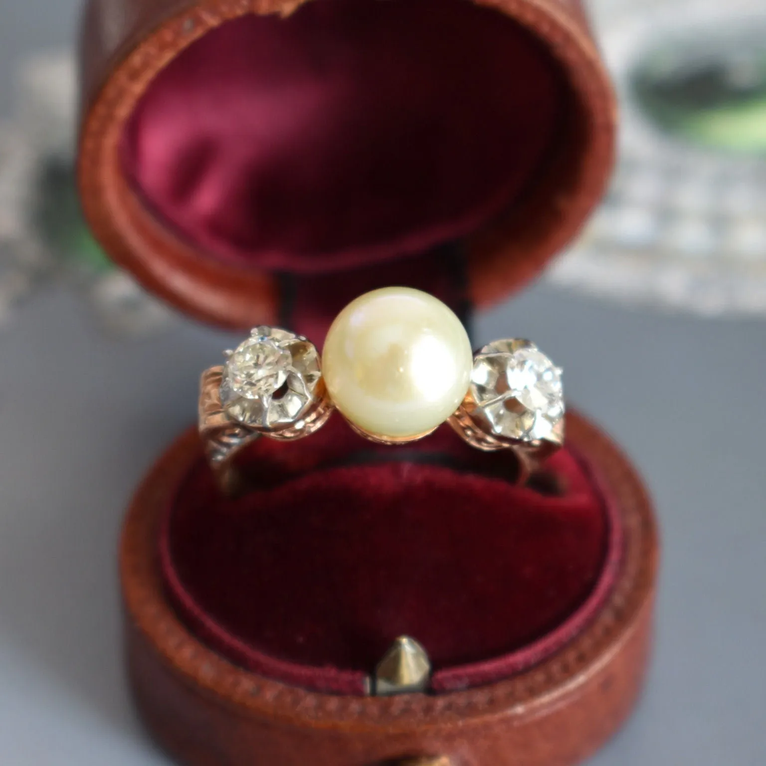 Bague ancienne trilogie or perle diamants sold by 58 Facettes
