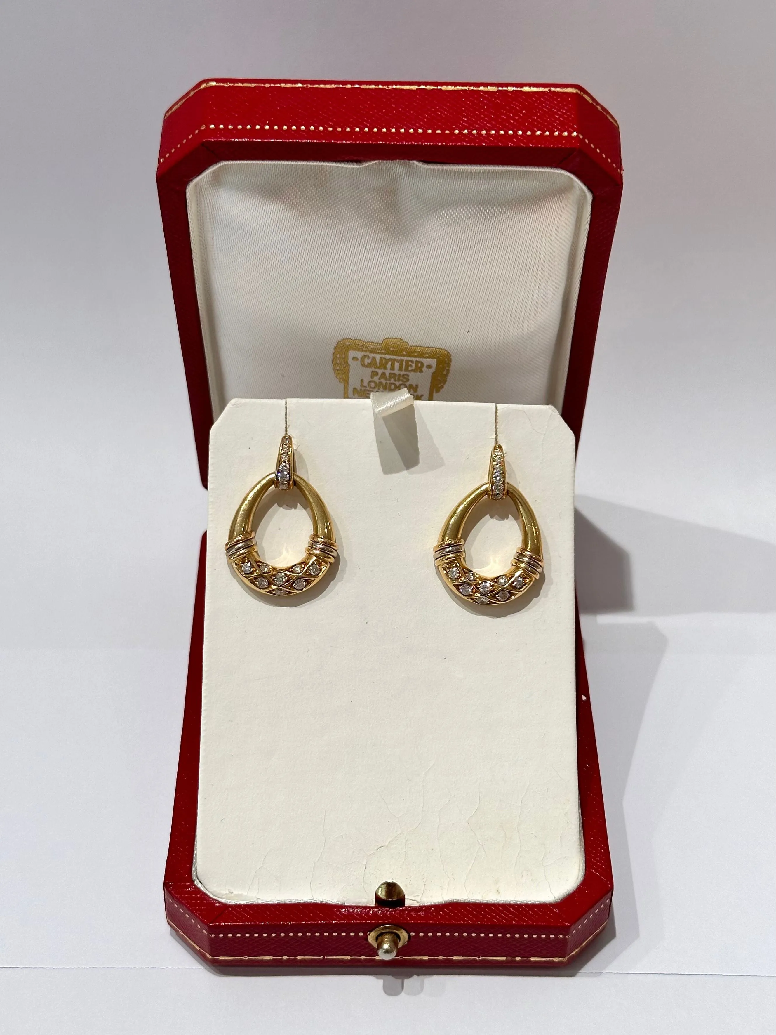 CARTIER - Boucles d'oreilles en diamant et or jaune sold by 58 Facettes product image thumbnail 3