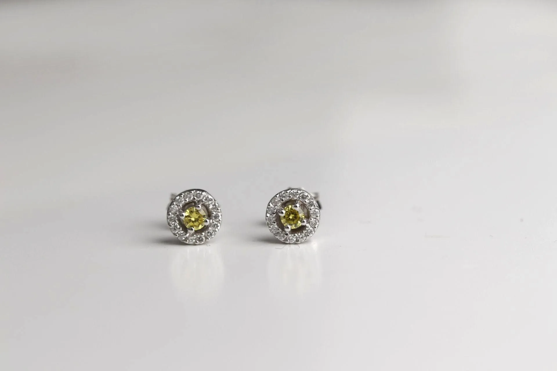 Boucles d'oreilles saphirs jaune diamants sold by 58 Facettes product image thumbnail 5