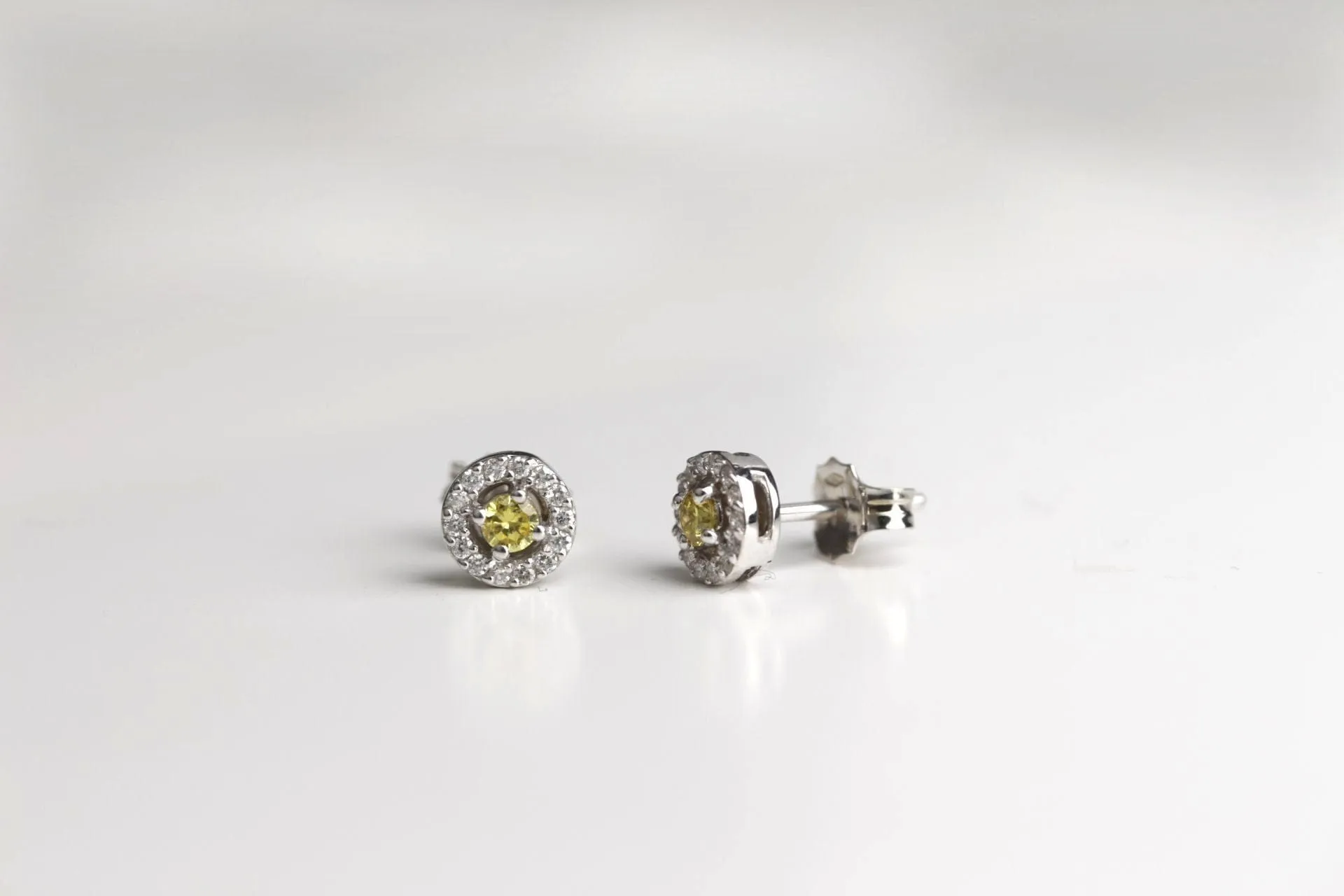 Boucles d'oreilles saphirs jaune diamants sold by 58 Facettes product image thumbnail 2