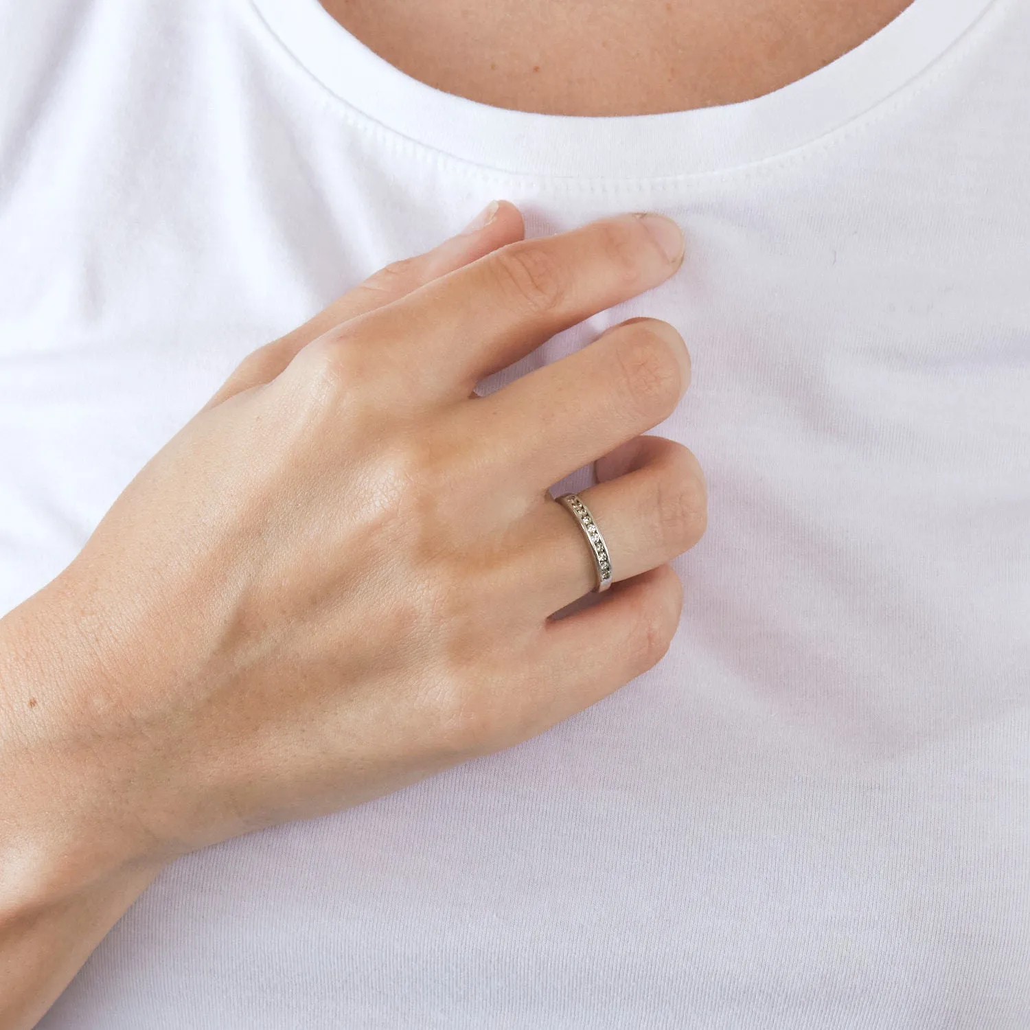 Alliance en or blanc 750 sertie de diamants sold by 58 Facettes product image thumbnail 3