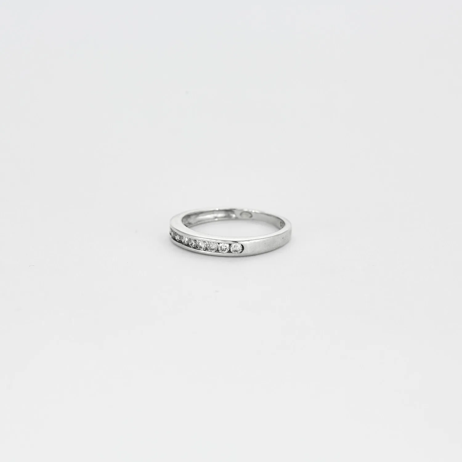 Alliance en or blanc 750 sertie de diamants sold by 58 Facettes product image thumbnail 4